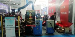 路博環(huán)保焊接煙塵凈化器亮相濟(jì)南國(guó)際機(jī)床展 路博環(huán)保焊接煙塵凈化器亮相濟(jì)南國(guó)際機(jī)床展
